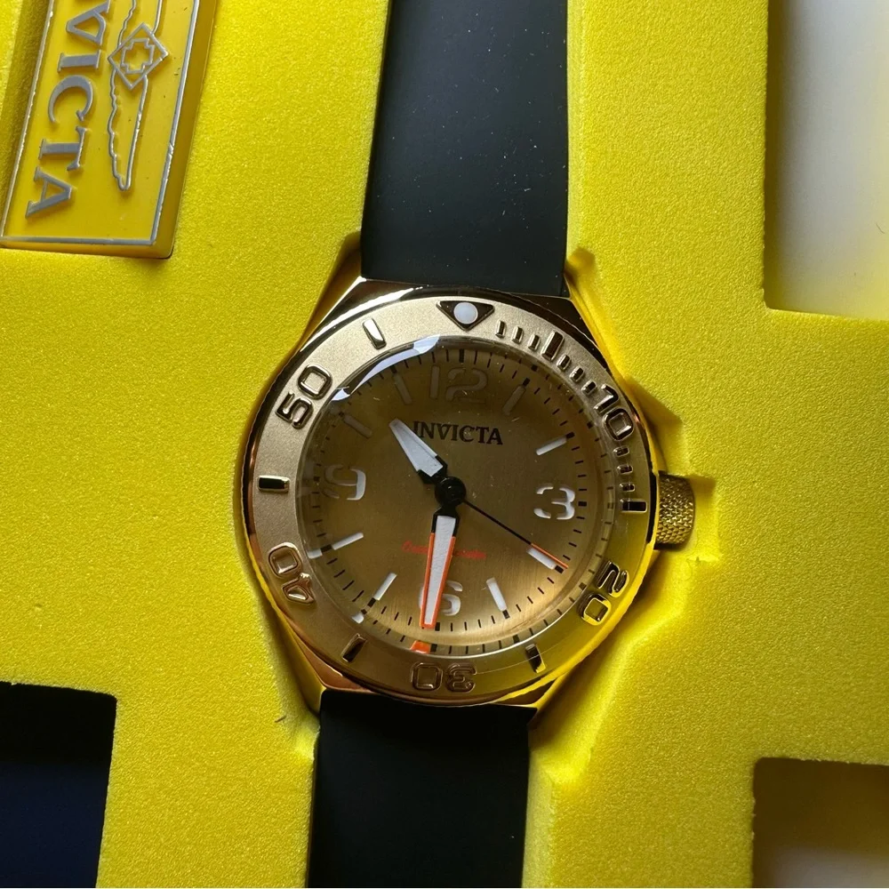 Invicta Ocean Predator 49473 Men’s Gold-Tone Watch 43mm + 5 Straps NIB